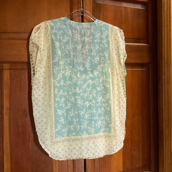 Elie Tahari Sleeveless Blouse with Camisole - Medium - Blue and Yellow Pattern - Picture 2 of 15